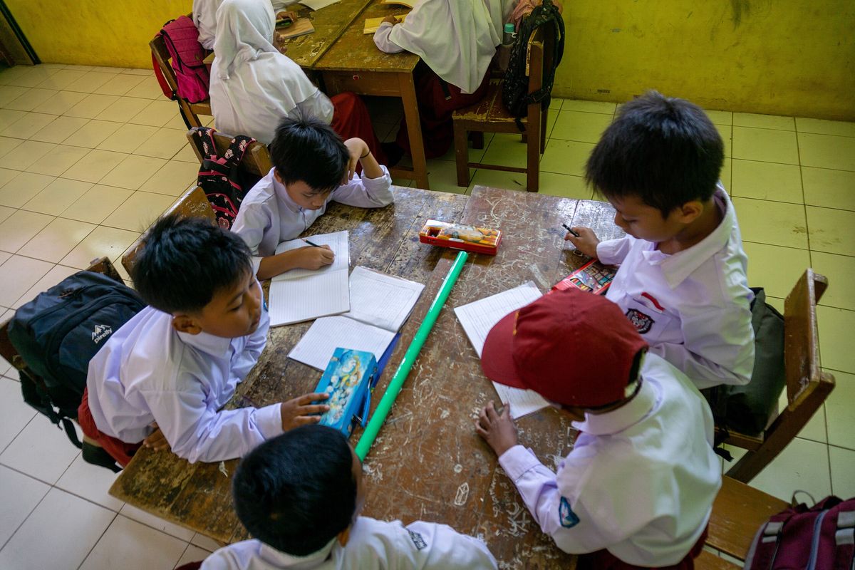 Atasi Hambatan Ekonomi: Rencanakan Keuangan Demi Pendidikan Anak