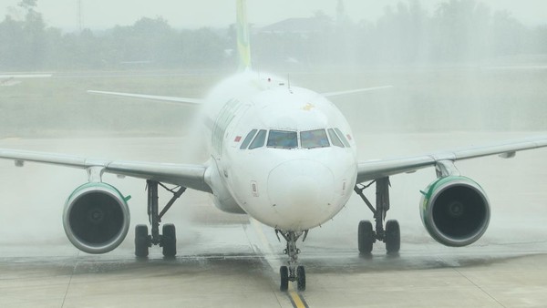 Bandara Dhoho Kediri Tutup Hingga 2025: Apa Sebabnya?