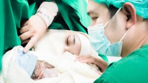 Istri Ustaz Dennis Lim Melahirkan Kembar Prematur: 30 Hari di NICU
