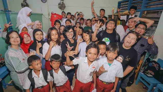 Marselino Ferdinan: Lelang Jersey Rp100 Juta Renovasi Sekolah