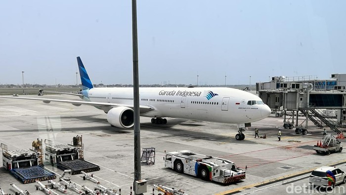 Misteri iPhone Hilang: Garuda Investigasi Awak Kabin