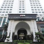 OJK Usul Konsolidasi Bank: Terlalu Banyak, Risiko Tinggi?