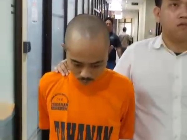 Pemuda Bekasi Aniaya Ibu Kandung Hingga Tersungkur, Jadi Tersangka