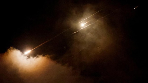Serangan Israel: Kematian Dekat Pemimpin Tertinggi Iran Terungkap