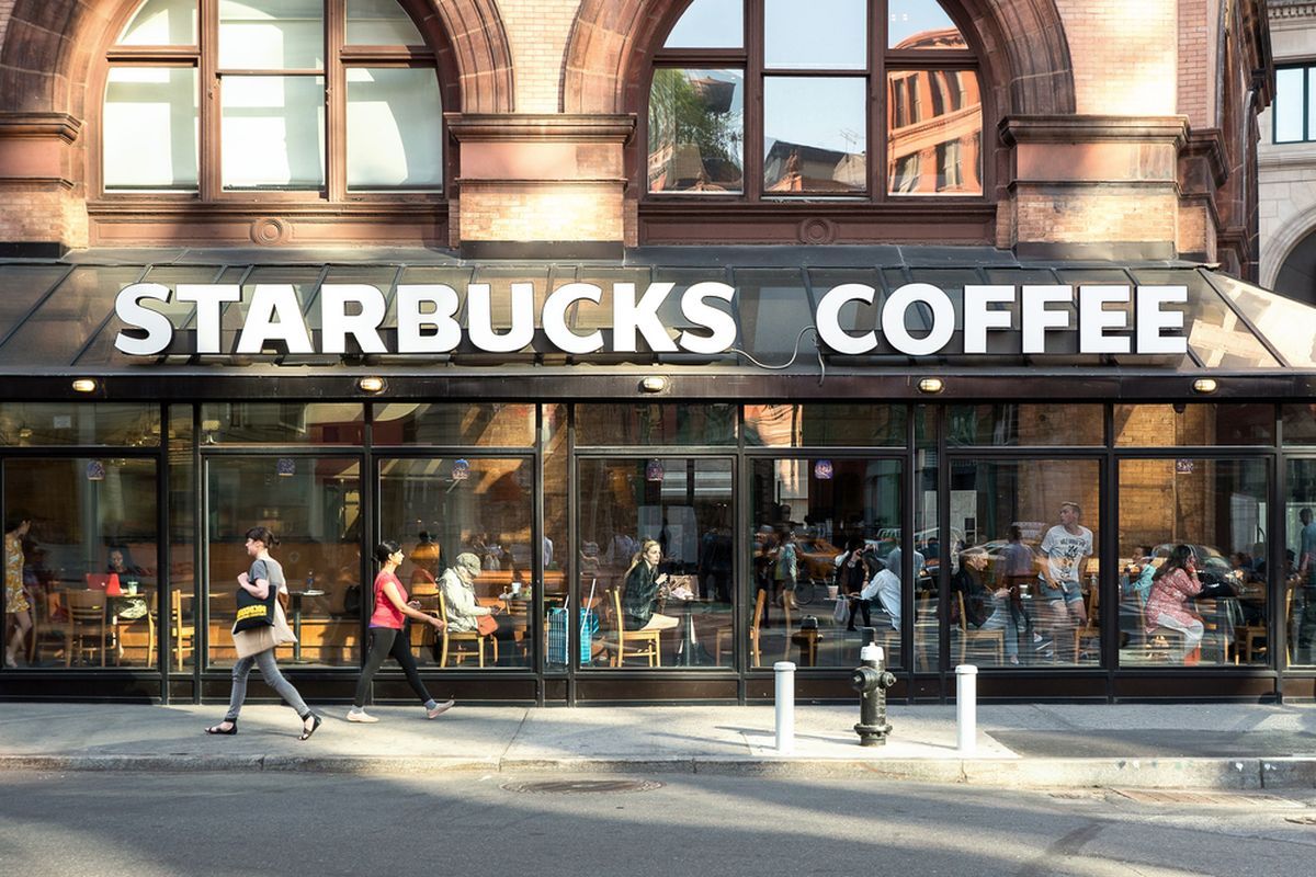 Starbucks China: Perang Harga Kopi, Tantang Lokal Murah