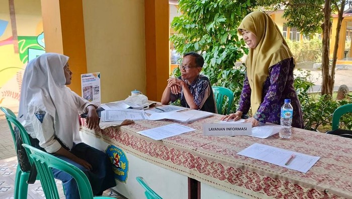 Strategi Ampuh Pemda Tekan Angka Putus Sekolah SPMB 2025