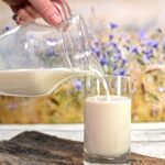 Susu Pertumbuhan vs Kental Manis: Mana Lebih Sehat?