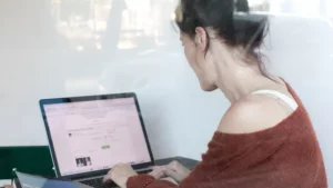 Waspada Love Scam! Tips Aman Berkencan Online di Medsos