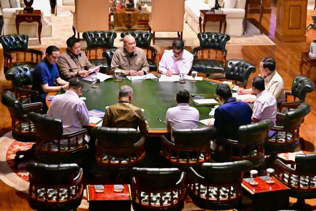 Seskab Teddy: Presiden Prabowo Ingin Sampah Diolah Jadi Energi di Kota Besar