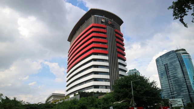 Breaking News: KPK Tangkap Bupati Tulungagung dalam Operasi Senyap