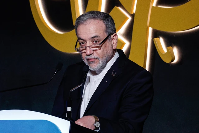 Iran Tegaskan Siap Hadapi Tekanan AS dan Israel Usai Telepon dengan Menlu Pakistan