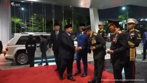 Prabowo Tiba di Bandara Soetta, Pimpin Penghormatan 3 Prajurit TNI Gugur di Lebanon