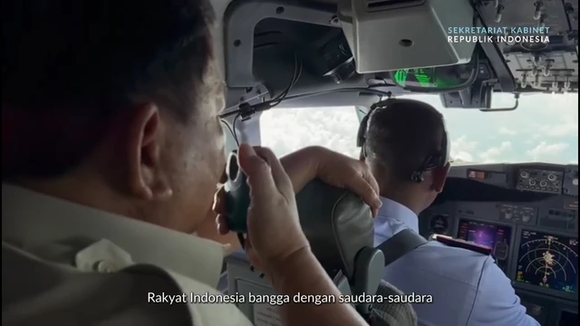 Dari Kokpit Pesawat Kepresidenan, Prabowo Apresiasi ‘Elang Muda’ TNI AU