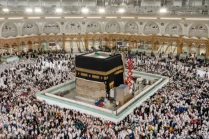 Momen Langka Ka'bah Tanpa Kiswah Terungkap, Struktur Asli Terlihat Jelang Haji 2026