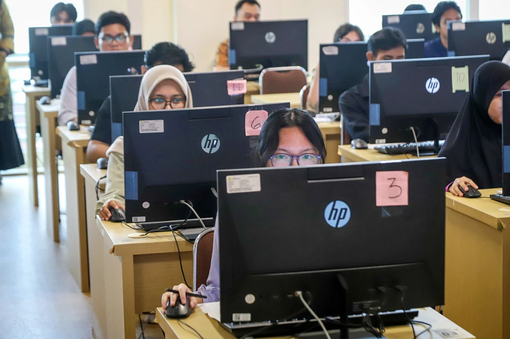 Foto UTBK 2026 di UNJ: Ribuan Peserta Ikuti Ujian Serentak